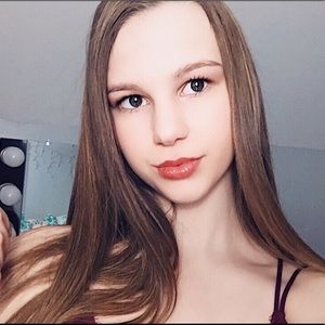 Meet your Posher, Hailey